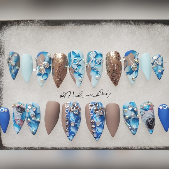 Luxurious press-on Nails - Picture 5 of 5